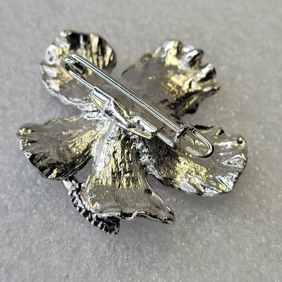 Antique Rhodium Hibiscus Brooch Medium Size Pin - Picture 3 of 7